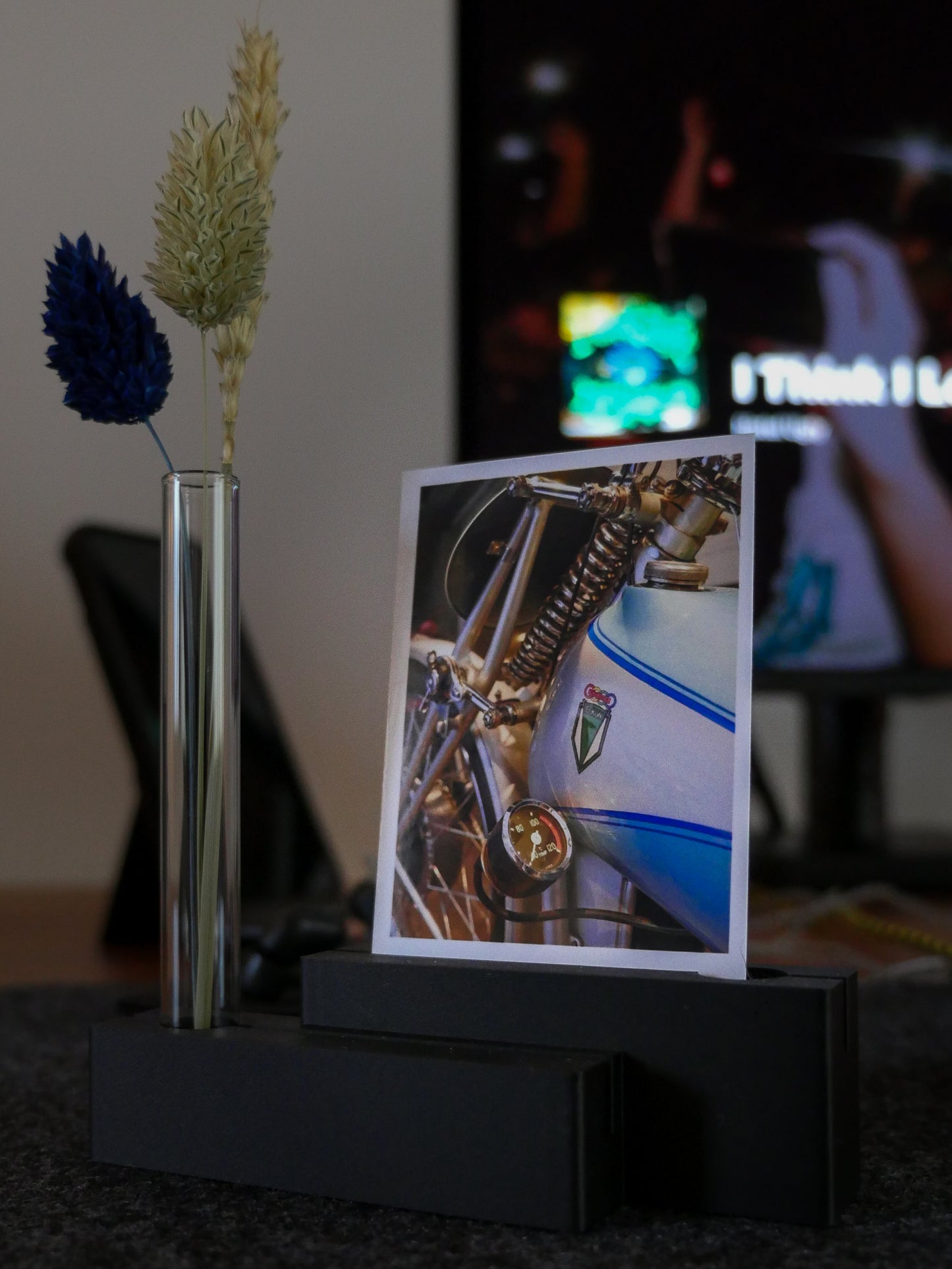 dekorativer Bild und Kartenhalter