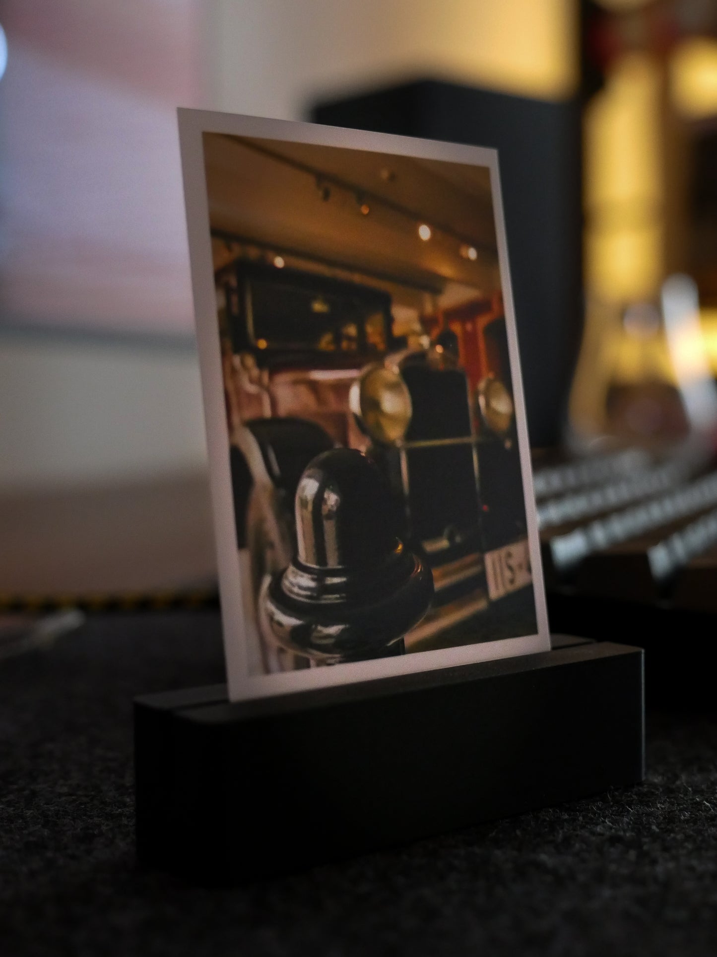 dekorativer Bild und Kartenhalter